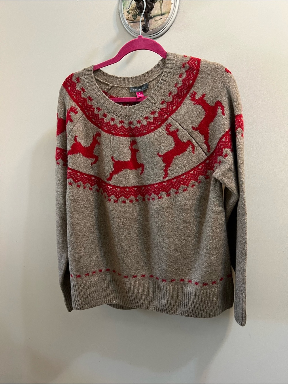 Vince Camuto Holiday Reindeer Crewneck Sweater - Red on Tan NWT Size Large